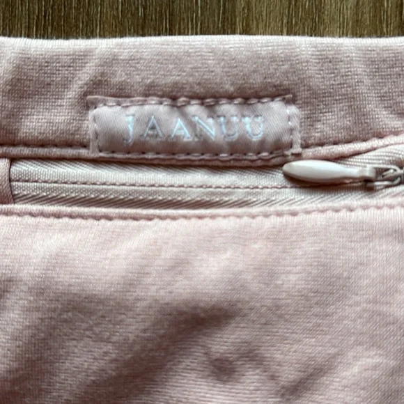 Jaanuu scrub set lightly used size large top size medium pants - Picture 4 of 8